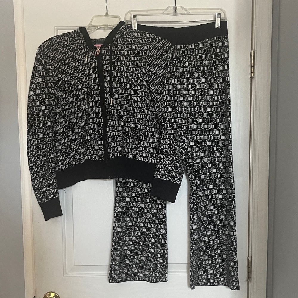 Juicy Couture Monochrome Logo Set